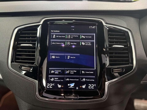 Volvo XC90 2.0 D5 PowerPulse R-Design SUV 5dr Diesel Auto 4WD Euro 6 (s/s) (235 ps) 38