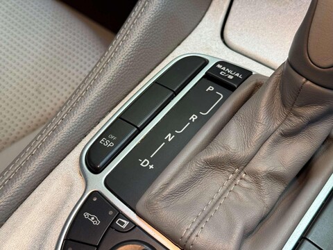 Mercedes-Benz SL Series 5.4 SL55 Kompressor AMG Convertible 2dr Petrol Automatic (246 g/km, 476 bhp 52