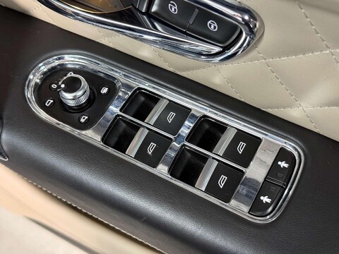 Bentley Bentayga 6.0 W12 SUV 5dr Petrol Auto 4WD Euro 6 (s/s) (608 ps) 76