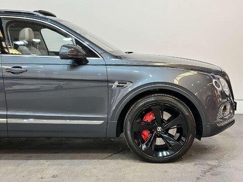 Bentley Bentayga 6.0 W12 SUV 5dr Petrol Auto 4WD Euro 6 (s/s) (608 ps) 17