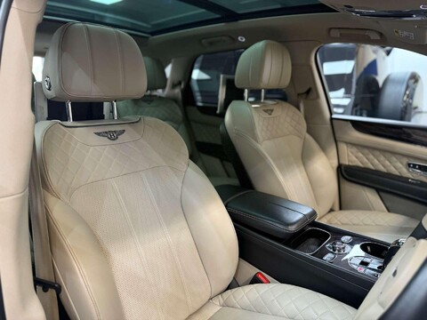 Bentley Bentayga 6.0 W12 SUV 5dr Petrol Auto 4WD Euro 6 (s/s) (608 ps) 42