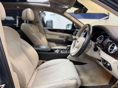 Bentley Bentayga 6.0 W12 SUV 5dr Petrol Auto 4WD Euro 6 (s/s) (608 ps) 45