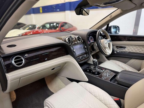 Bentley Bentayga 6.0 W12 SUV 5dr Petrol Auto 4WD Euro 6 (s/s) (608 ps) 62