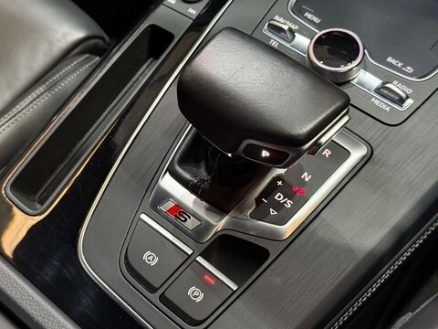 Audi SQ5 3.0 TFSI V6 SUV 5dr Petrol Tiptronic quattro Euro 6 (s/s) (354 ps) 39