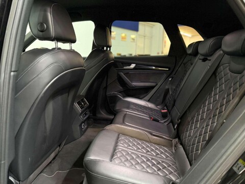 Audi SQ5 3.0 TFSI V6 SUV 5dr Petrol Tiptronic quattro Euro 6 (s/s) (354 ps) 44