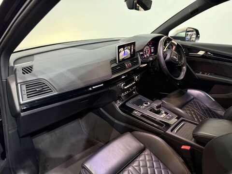 Audi SQ5 3.0 TFSI V6 SUV 5dr Petrol Tiptronic quattro Euro 6 (s/s) (354 ps) 42