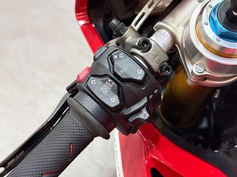 Ducati Panigale V4 1103 Speciale Super Sports Petrol Manual Euro 4 (215 ps) 17