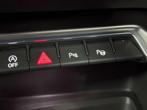 Audi A3 1.5 TFSI 35 S line Saloon 4dr Petrol S Tronic Euro 6 (s/s) (150 ps) 47