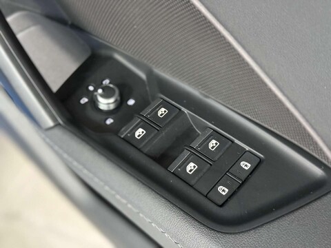 Audi A3 1.5 TFSI 35 S line Saloon 4dr Petrol S Tronic Euro 6 (s/s) (150 ps) 58