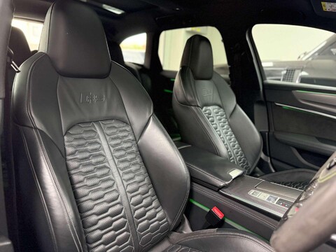 Audi RS6 4.0 TFSI V8 Launch Edition Estate 5dr Petrol Tiptronic quattro Euro 6 (s/s) 33