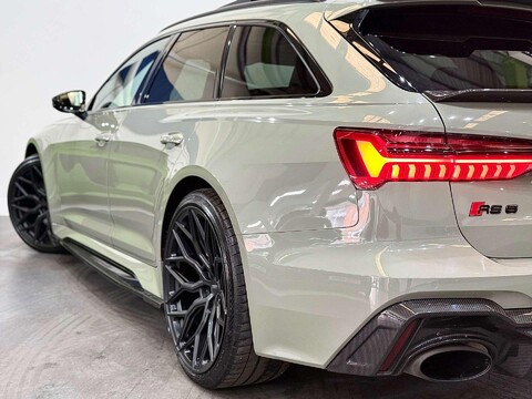 Audi RS6 4.0 TFSI V8 Launch Edition Estate 5dr Petrol Tiptronic quattro Euro 6 (s/s) 29