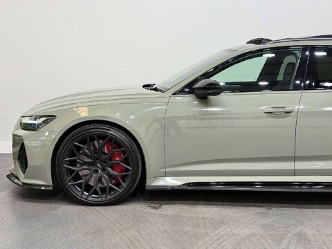 Audi RS6 4.0 TFSI V8 Launch Edition Estate 5dr Petrol Tiptronic quattro Euro 6 (s/s) 30