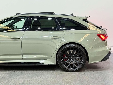 Audi RS6 4.0 TFSI V8 Launch Edition Estate 5dr Petrol Tiptronic quattro Euro 6 (s/s) 31