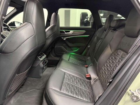 Audi RS6 4.0 TFSI V8 Launch Edition Estate 5dr Petrol Tiptronic quattro Euro 6 (s/s) 52