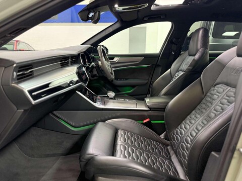 Audi RS6 4.0 TFSI V8 Launch Edition Estate 5dr Petrol Tiptronic quattro Euro 6 (s/s) 49