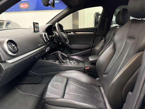 Audi S3 2.0 TFSI Black Edition Sportback 5dr Petrol S Tronic quattro Euro 6 (s/s) ( 41