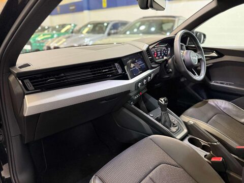 Audi A1 1.0 TFSI 30 S line Sportback 5dr Petrol S Tronic Euro 6 (s/s) (110 ps) 52