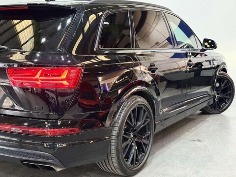 Audi SQ7 4.0 TDI V8 SUV 5dr Diesel Tiptronic quattro Euro 6 (s/s) (435 ps) 29