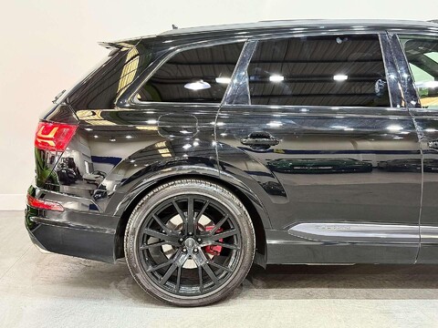 Audi SQ7 4.0 TDI V8 SUV 5dr Diesel Tiptronic quattro Euro 6 (s/s) (435 ps) 16