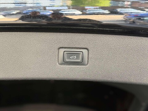 Audi SQ7 4.0 TDI V8 SUV 5dr Diesel Tiptronic quattro Euro 6 (s/s) (435 ps) 46