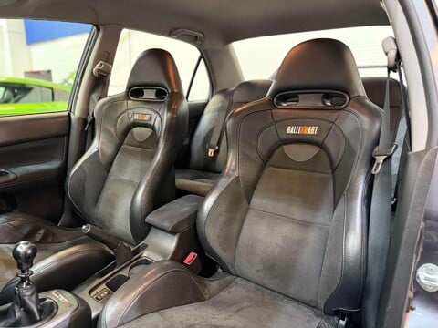 Mitsubishi Lancer 2.0 EVO VIII MR FQ-320 Saloon 4dr Petrol Manual (258 g/km, 326 bhp) 32