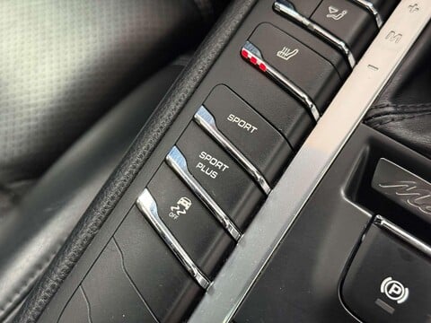 Porsche Macan 3.0 TD V6 S SUV 5dr Diesel PDK 4WD Euro 6 (s/s) (258 ps) 43