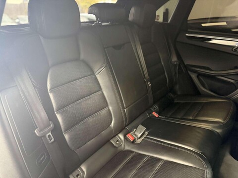 Porsche Macan 3.0 TD V6 S SUV 5dr Diesel PDK 4WD Euro 6 (s/s) (258 ps) 31