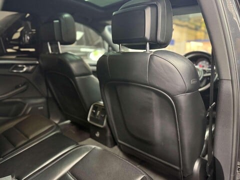 Porsche Macan 3.0 TD V6 S SUV 5dr Diesel PDK 4WD Euro 6 (s/s) (258 ps) 32