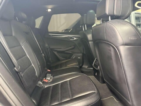 Porsche Macan 3.0 TD V6 S SUV 5dr Diesel PDK 4WD Euro 6 (s/s) (258 ps) 33