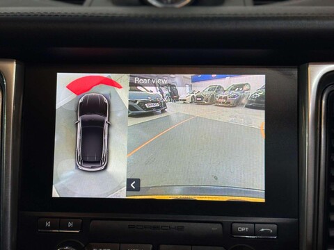 Porsche Macan 3.0 TD V6 S SUV 5dr Diesel PDK 4WD Euro 6 (s/s) (258 ps) 44