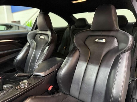 BMW M4 3.0 BiTurbo Coupe 2dr Petrol DCT Euro 6 (s/s) (431 ps) 