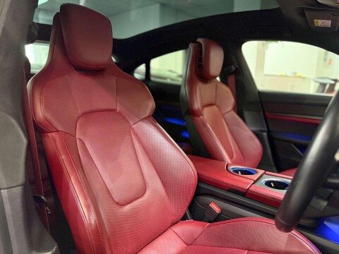 Porsche Taycan Performance Plus 93.4kWh Turbo S Saloon 4dr Electric Auto 4WD (761 ps) 30