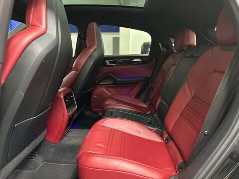 Porsche Cayenne 2.9T V6 S Coupe 5dr Petrol TiptronicS 4WD Euro 6 (s/s) (440 ps) 37