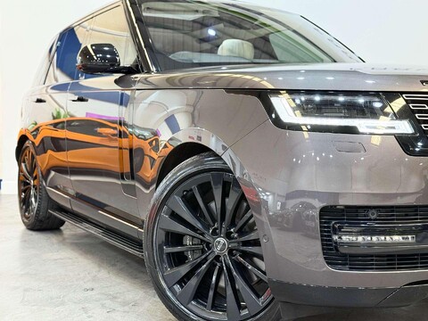 Land Rover Range Rover 4.4 P530 V8 First Edition SUV 5dr Petrol Auto 4WD Euro 6 (s/s) (530 ps) 7
