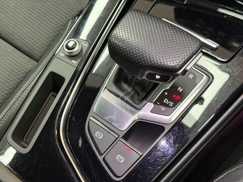Audi A4 2.0 TDI 30 Black Edition Saloon 4dr Diesel S Tronic Euro 6 (s/s) (136 ps) 48