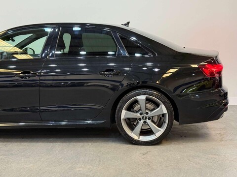 Audi A4 2.0 TDI 30 Black Edition Saloon 4dr Diesel S Tronic Euro 6 (s/s) (136 ps) 20