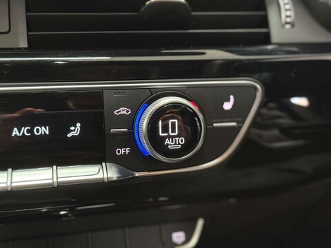 Audi A4 2.0 TDI 30 Black Edition Saloon 4dr Diesel S Tronic Euro 6 (s/s) (136 ps) 45