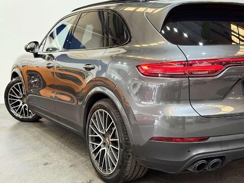 Porsche Cayenne 3.0T V6 GPF SUV 5dr Petrol TiptronicS 4WD Euro 6 (s/s) (340 ps) 28