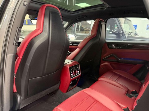 Porsche Cayenne 3.0T V6 GPF SUV 5dr Petrol TiptronicS 4WD Euro 6 (s/s) (340 ps) 36