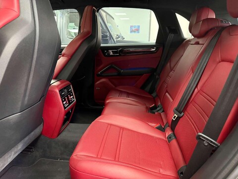 Porsche Cayenne 3.0T V6 GPF SUV 5dr Petrol TiptronicS 4WD Euro 6 (s/s) (340 ps) 37