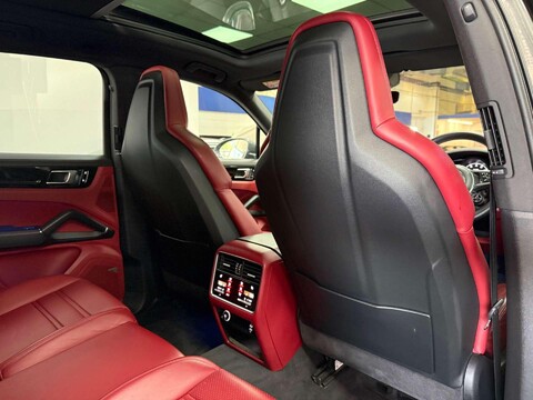Porsche Cayenne 3.0T V6 GPF SUV 5dr Petrol TiptronicS 4WD Euro 6 (s/s) (340 ps) 39