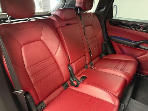 Porsche Cayenne 3.0T V6 GPF SUV 5dr Petrol TiptronicS 4WD Euro 6 (s/s) (340 ps) 40