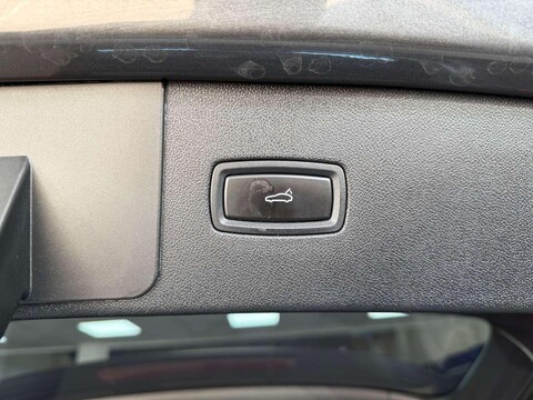 Porsche Cayenne 3.0T V6 GPF SUV 5dr Petrol TiptronicS 4WD Euro 6 (s/s) (340 ps) 61