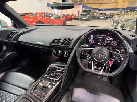Audi R8 5.2 FSI V10 Performance Coupe 2dr Petrol S Tronic quattro Euro 6 (s/s) (620 2