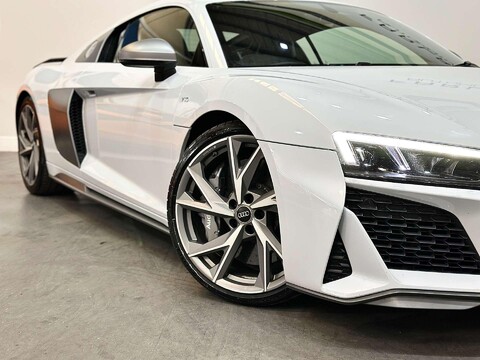 Audi R8 5.2 FSI V10 Performance Coupe 2dr Petrol S Tronic quattro Euro 6 (s/s) (620 8