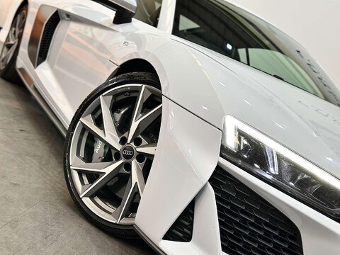 Audi R8 5.2 FSI V10 Performance Coupe 2dr Petrol S Tronic quattro Euro 6 (s/s) (620 10