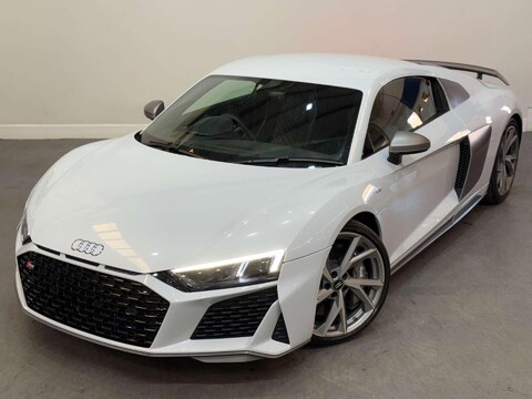 Audi R8 5.2 FSI V10 Performance Coupe 2dr Petrol S Tronic quattro Euro 6 (s/s) (620 16