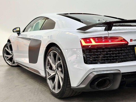 Audi R8 5.2 FSI V10 Performance Coupe 2dr Petrol S Tronic quattro Euro 6 (s/s) (620 24