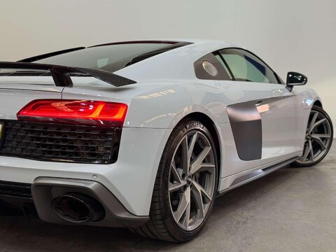 Audi R8 5.2 FSI V10 Performance Coupe 2dr Petrol S Tronic quattro Euro 6 (s/s) (620 31