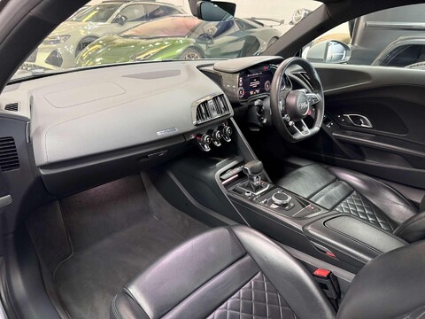 Audi R8 5.2 FSI V10 Performance Coupe 2dr Petrol S Tronic quattro Euro 6 (s/s) (620 33